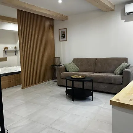 شقة F2 Quartier Des Arts St Raphael Saint-Raphaël