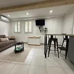 Appartement F2 Quartier Des Arts St Raphael *