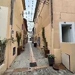 F2 Quartier Des Arts St Raphael Appartement Saint-Raphaël