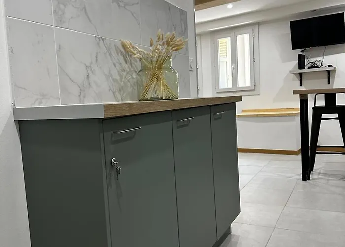 Appartement F2 Quartier Des Arts St Raphael Saint-Raphaël