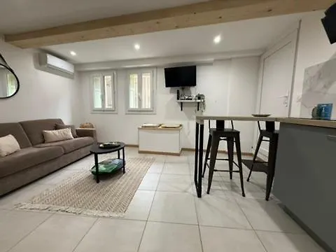 Appartement F2 Quartier Des Arts St Raphael *